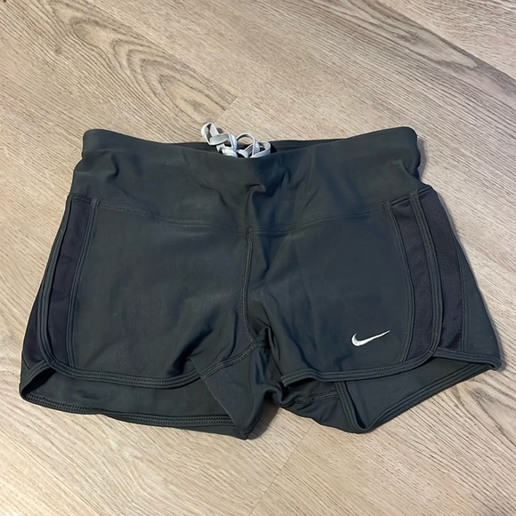 Dark gray Nike bike shorts - Picture 1 of 3